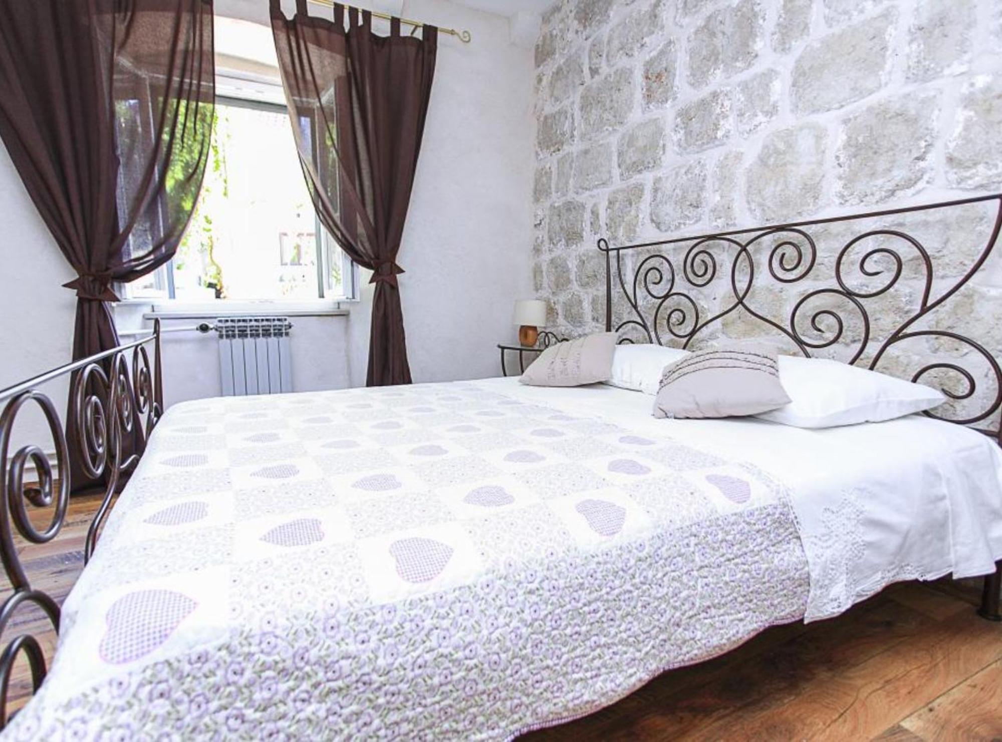 Apartment & Rooms Savonari Орашац Экстерьер фото